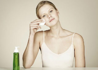 卸妆的时候要注意哪些事情