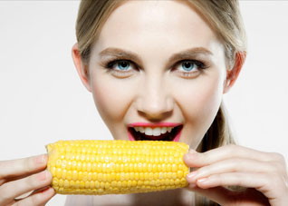 哪些食物有助于牙齿美白