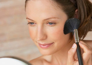 增加好感的妆容如何打造