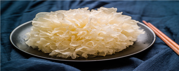 怎样挑选软糯的银耳（好的银耳怎么选）