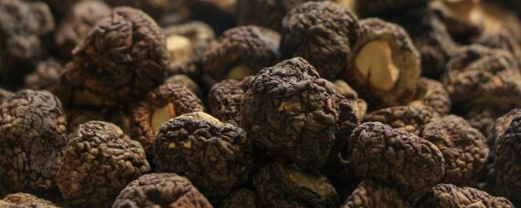 怎样挑选干香菇的好坏（如何鉴别干香菇的质量好坏）