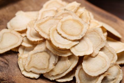 西洋参加鹿茸功效（西洋参配鹿茸的功效百度百科）