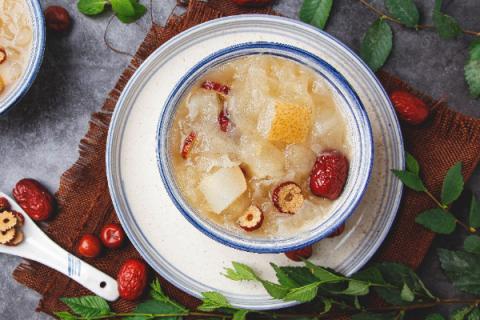 红枣枸杞银耳汤的功效与作用 银耳枸杞红枣汤有什么功效