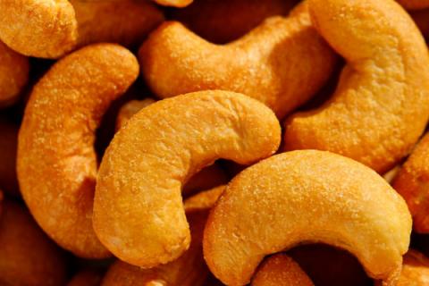 腰果什么功效（腰果腰果的功效与作用）