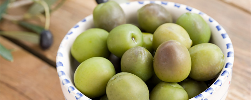 青橄榄怎么吃 生的青橄榄怎么吃