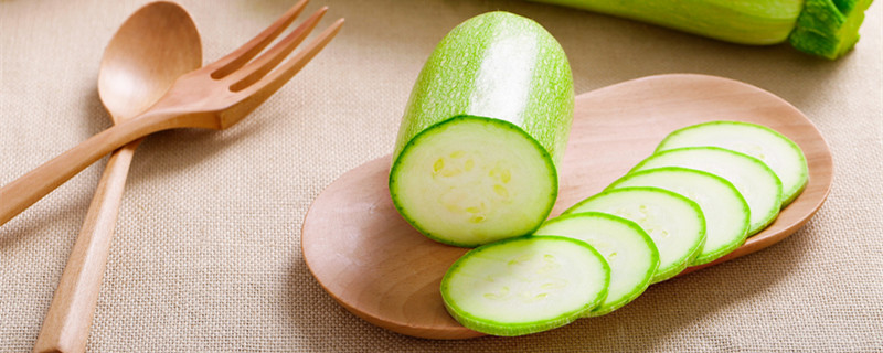 西葫芦叶子要不要修剪（西葫芦需要剪枝吗）