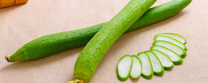 丝瓜中后期用什么肥料追肥(丝瓜苗期施什么肥好)