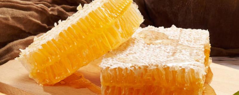 蜂巢蜜和蜂蜜有什么区别,导致二者价格差异的原因是什么