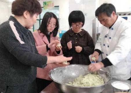 包青团用什么叶子（包青团用什么叶子做的）