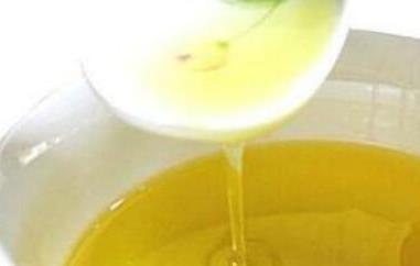 空腹吃山茶油的功效与作用（空腹吃山茶油的功效与作用是什么）