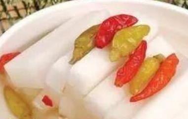 醋泡萝卜的功效与作用（醋泡萝卜的功效与作用及食用方法）