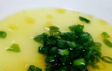 鸡蛋羹怎么做好吃鲜嫩 鸡蛋羹怎么做好吃鲜嫩蒸多久