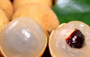 龙眼吃多了会上火吗(龙眼吃多了会上火吗吃龙眼的好处介绍)