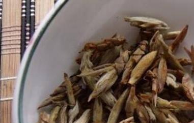 老鹰茶的副作用与禁忌（老鹰茶的副作用与禁忌症）