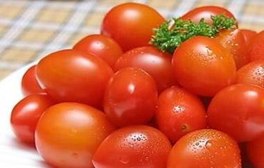 小柿子的功效与作用（花生小柿子的功效与作用）