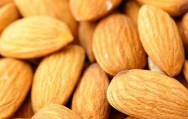 吃杏仁的好处和坏处 吃杏仁的好处和坏处 适合什么人吃