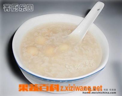 莲子芡实糯米粥（糯米芡实莲子粥的功效）