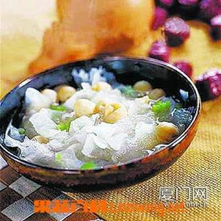 蕨麻杏仁粥的功效（蕨麻杏仁粥的功效与作用）