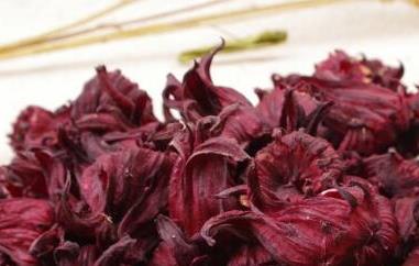 红金梅茶的功效与作用及药用价值（金骏眉红茶的功效与作用）