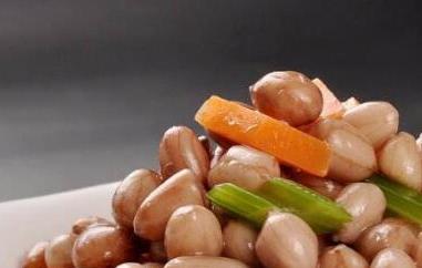 女人经常吃花生的好处 女人经常吃花生的好处和坏处