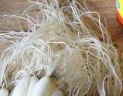 葱须泡脚的功效与作用及禁忌（葱须泡脚的功效与作用及禁忌症是什么）