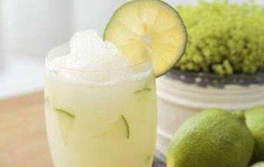 柠檬汁怎么做（柠檬汁怎么做才好喝）