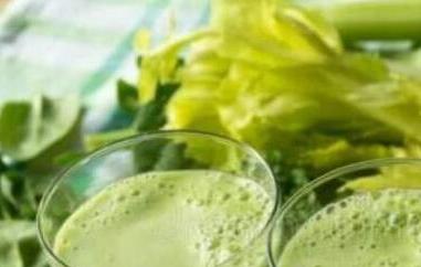 每天一杯芹菜汁的好处（每天早上喝一杯芹菜汁有什么好处）