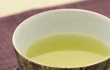 茶叶水洗脸的正确方法 茶叶水洗脸的正确方法视频