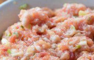 饺子馅怎么做好吃(白萝卜饺子馅怎么做好吃)