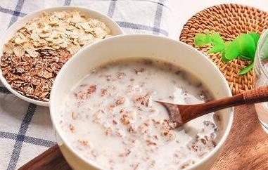 麦片怎么吃（麦片怎么冲泡才正确）