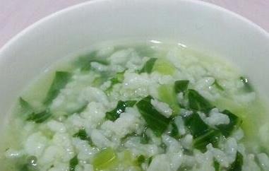 青菜煮粥的功效与作用（青菜煮汤的功效与作用）