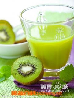 猕猴桃汁粥的功效（猕猴桃大米粥的功效）
