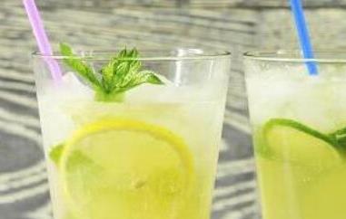 喝柠檬水的好处有哪些（喝柠檬水的好处有哪些呢）