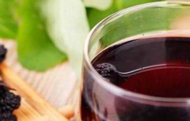 桑葚茶泡水喝的功效和作用（孙俪桑葚茶泡水喝的功效和作用）