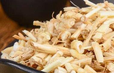 白茅根茶的功效与作用（白茅根泡茶的功效）