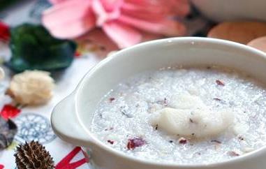 山药薏米芡实粥功效(山药薏米芡实粥的功效)