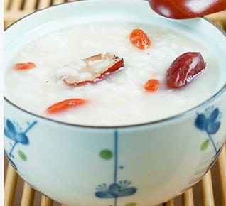 小米燕麦枸杞粥的做法（小米燕麦枸杞粥的做法及功效）