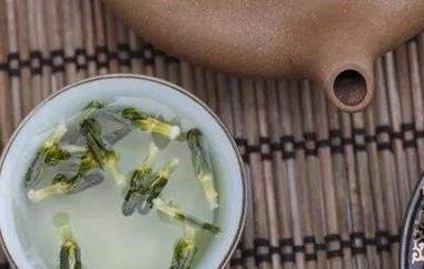 莲子心甘草茶的功效与作用 莲子心甘草茶的功效与作用及食用方法