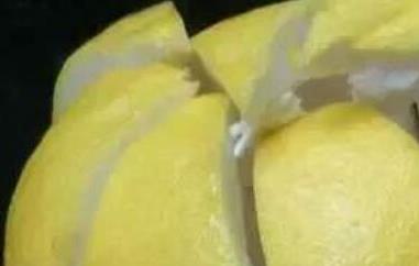柚子皮怎么做好吃（柚子皮怎么腌制好吃）