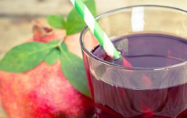 每天喝石榴汁的好处与功效 每天喝石榴汁有什么功效