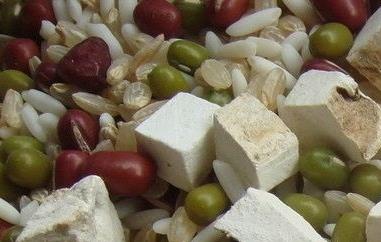 喝茯苓绿豆糯米粥的功效和禁忌 喝茯苓绿豆糯米粥的功效和禁忌是什么