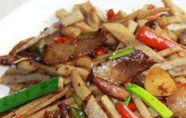 炒藕杆怎么做好吃（炒藕杆的做法）