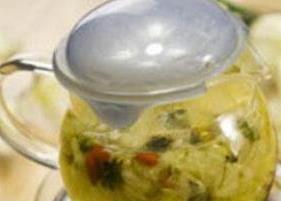 柠檬枸杞菊花茶的功效与作用（柠檬菊花玫瑰枸杞茶的功效与作用）