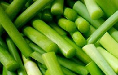 蒜苔皮怎么吃（蒜苔都能怎么吃）