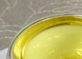 菊花茶的功效作用与营养价值 菊花茶的功效作用与营养价值禁忌