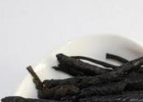 苦丁茶的功效与作用及冲泡方法（苦丁茶泡水的功效与作用）