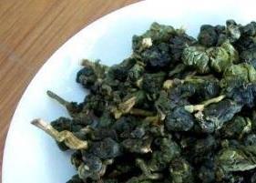 阿里山乌龙茶的功效与作用（阿里山茶是乌龙茶吗）