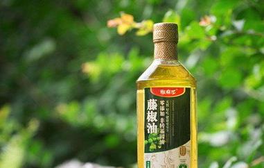 藤椒油和花椒油的区别（藤椒油和花椒油的区别图片）