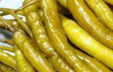 整个青辣椒的腌制方法（整个青辣椒的腌制方法长时间保存）