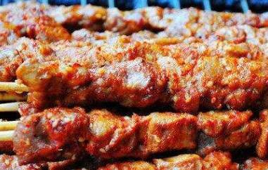 自己烧烤肉串怎么腌制(自己烧烤肉串怎么腌制的)
